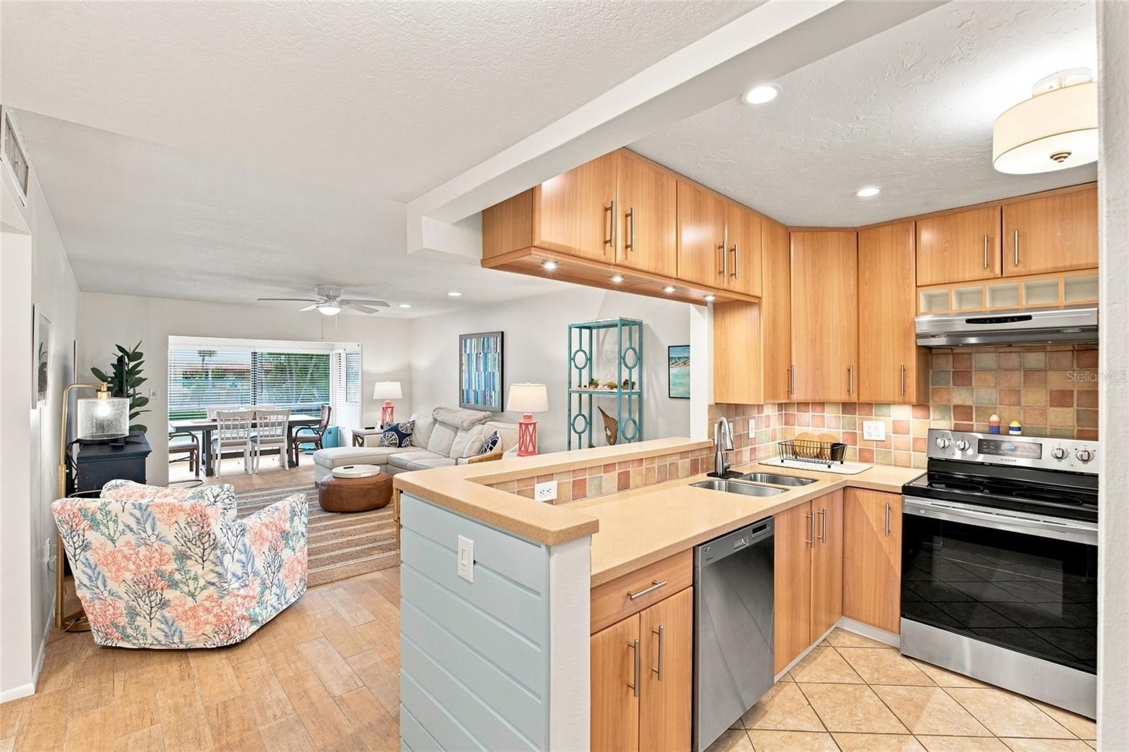 3868 CATALINA DR