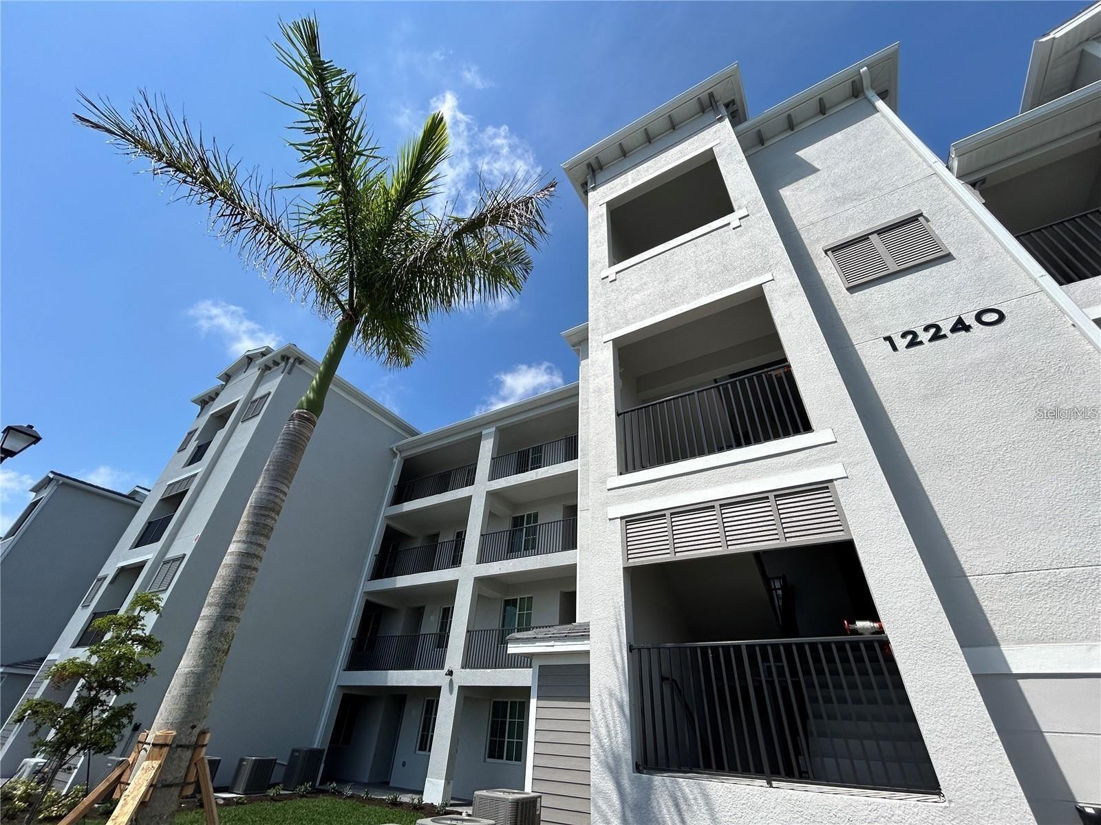 12240 WELLEN GOLF ST #403