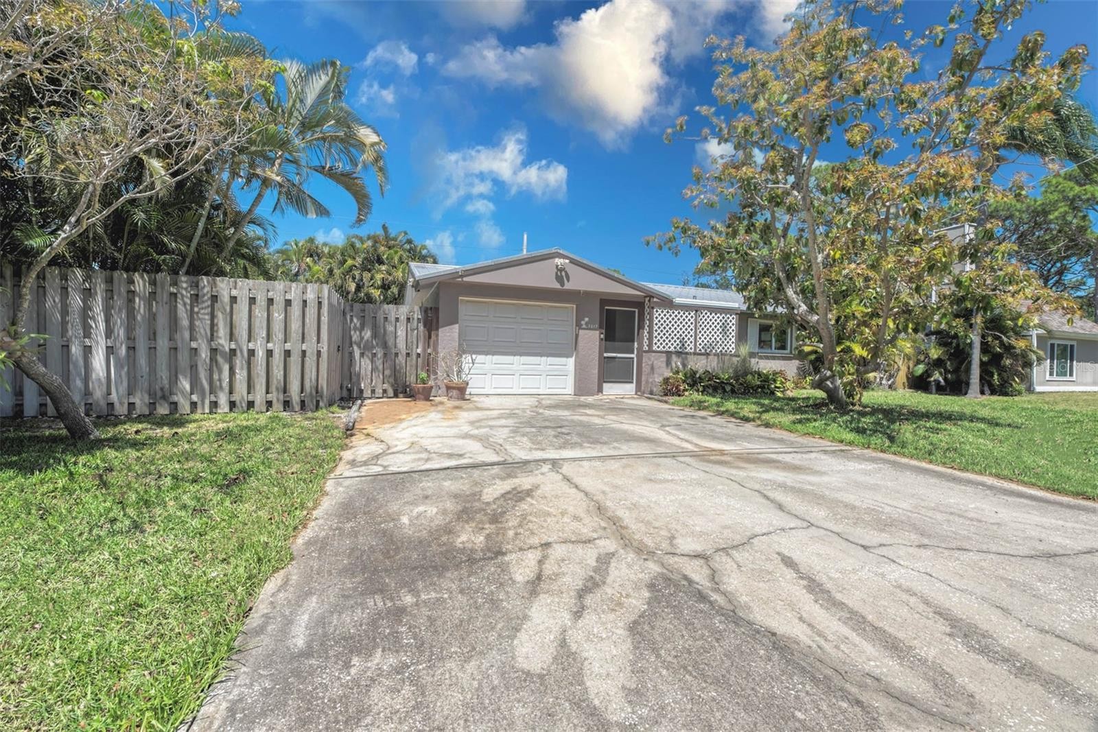 3217 RESTFUL LN