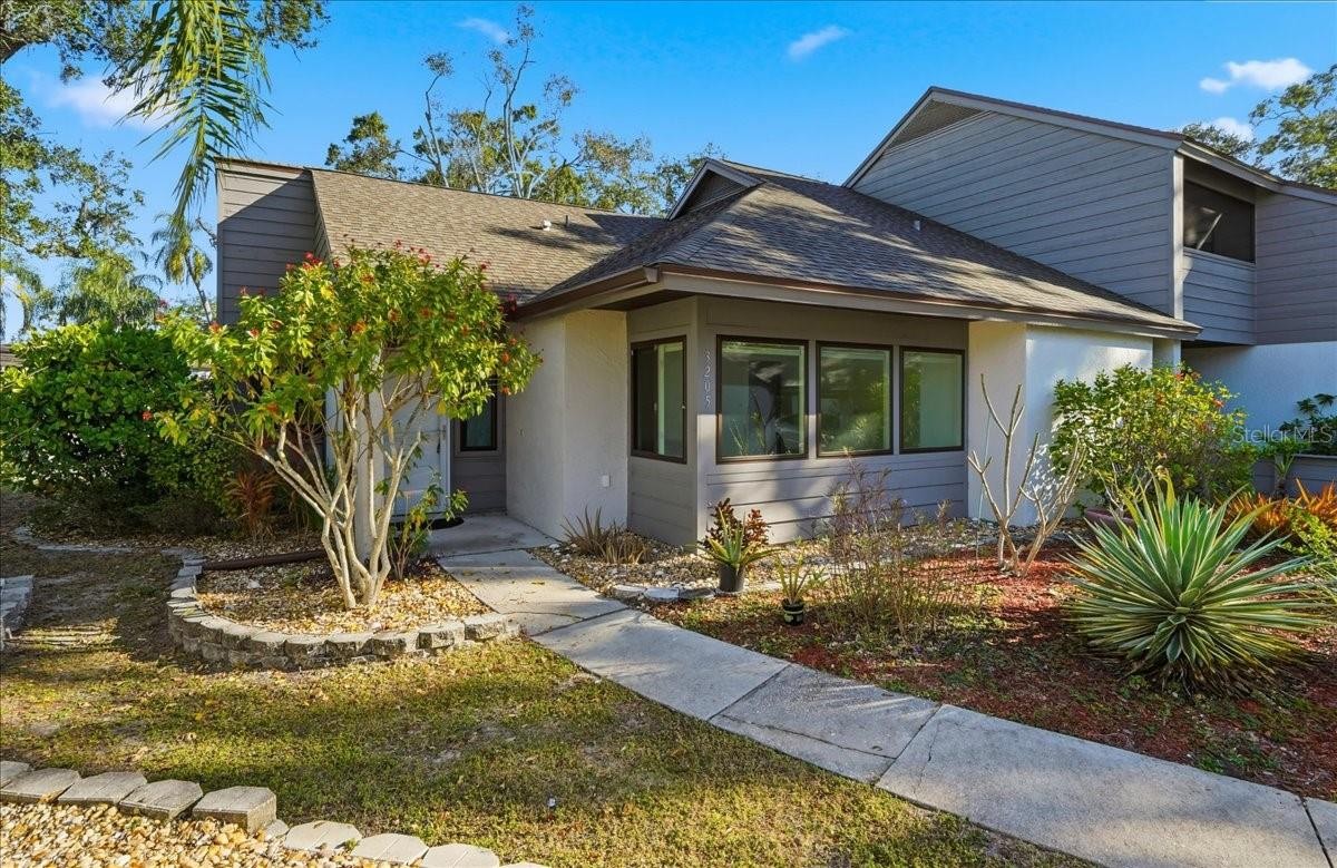 3205 GOLDEN EAGLE LN