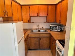 1720 MORRILL ST #4