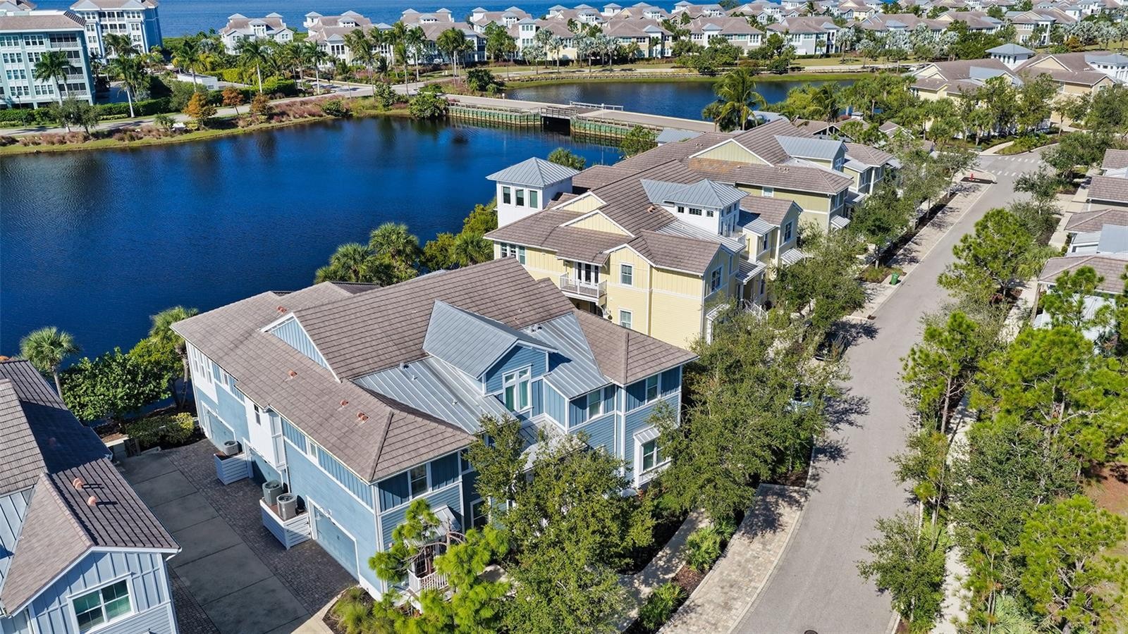 344 SAPPHIRE LAKE DR #201