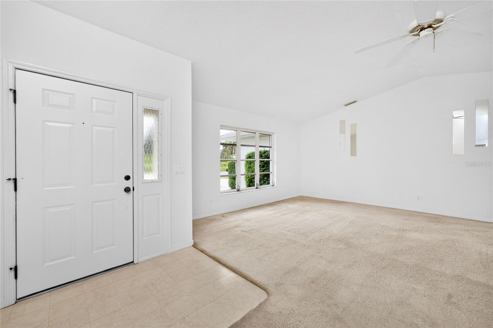 3371 TRAVERSE AVE