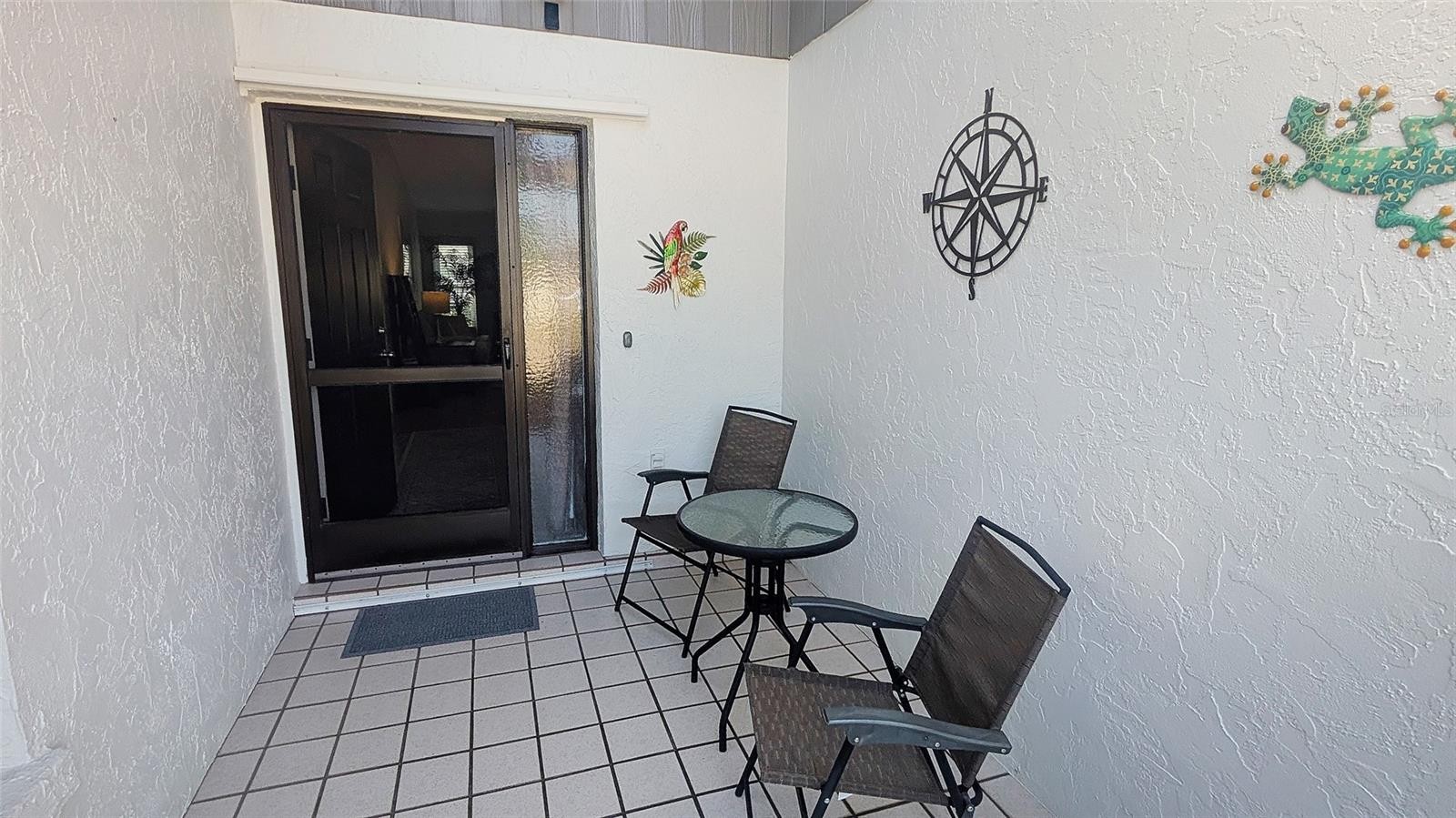 676 LINDEN DR