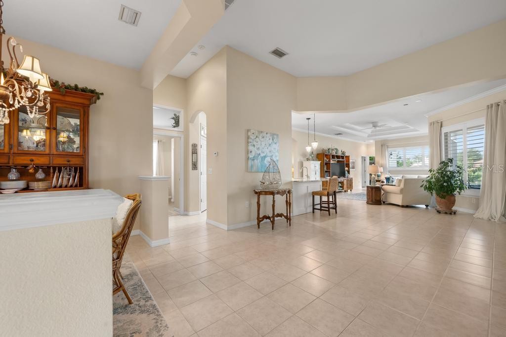 264 DAHLIA CT