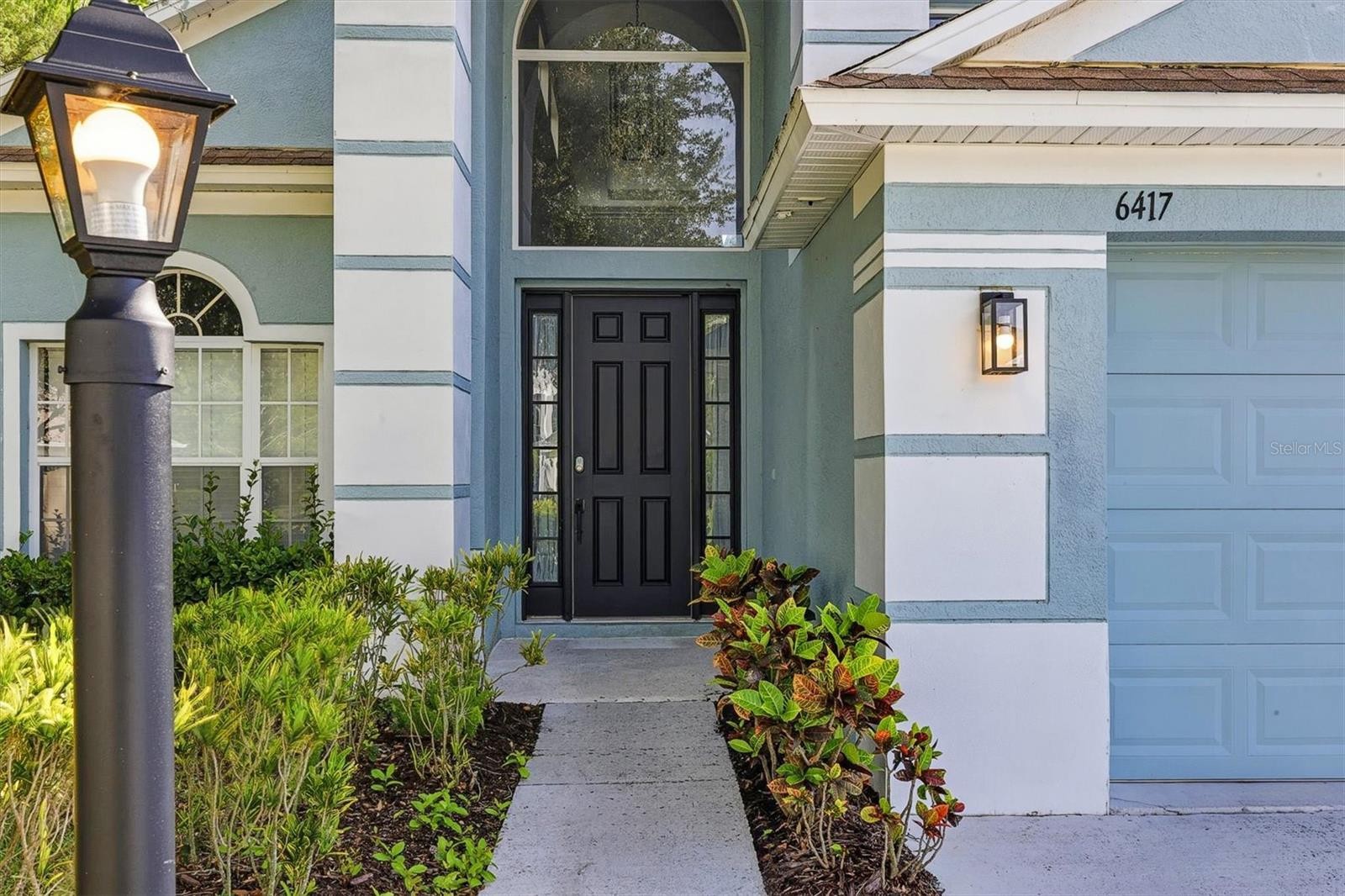 6417 BLUE GROSBEAK CIR