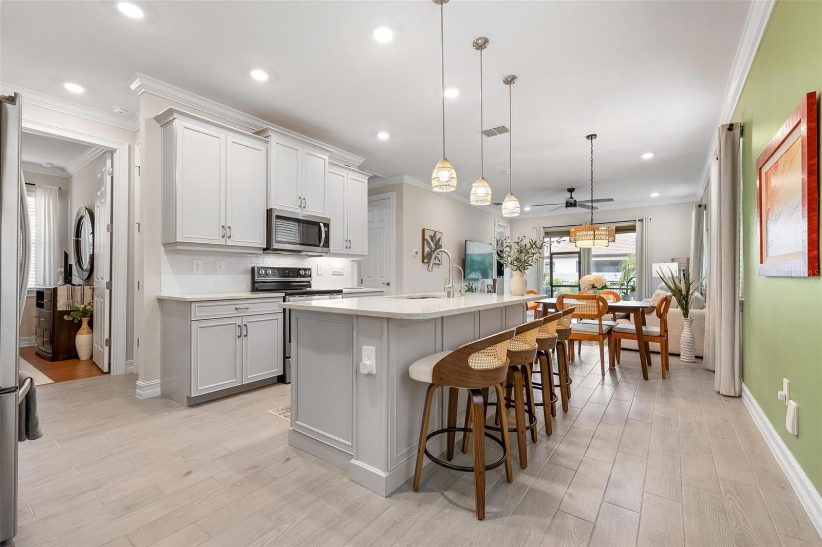 313 PALESTRO ST