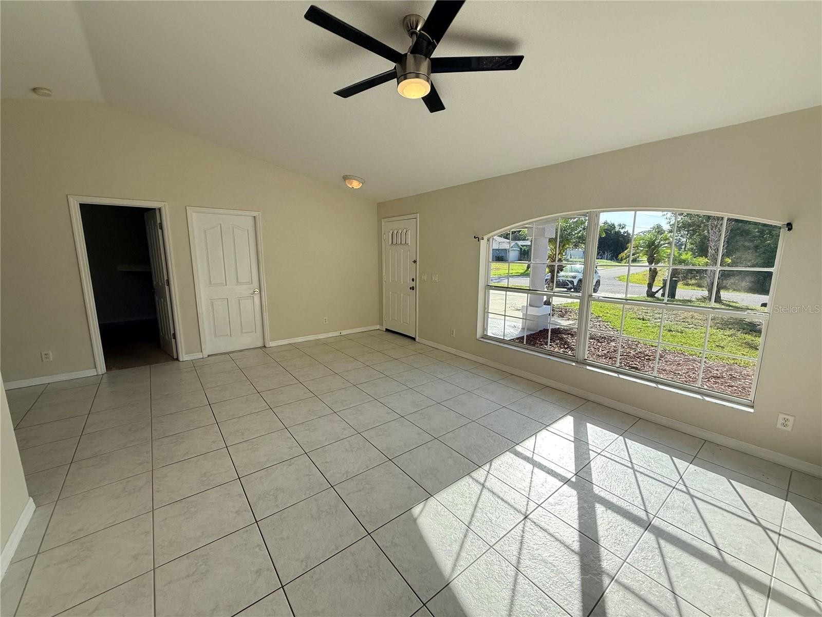 4185 AMARI RD