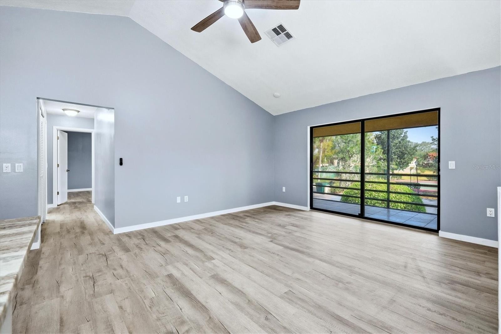 5651 GARDENS DR #5651