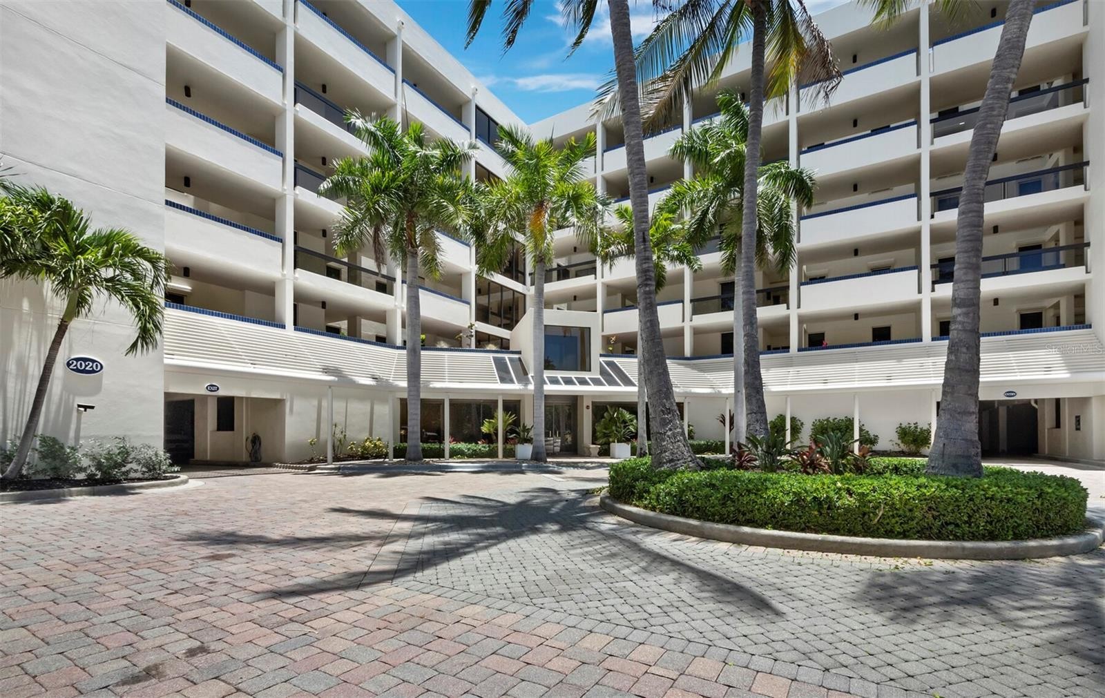2020 HARBOURSIDE DR #457
