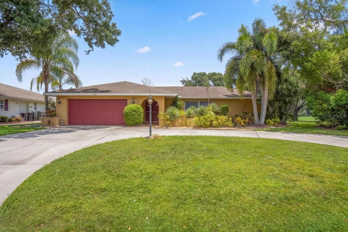 5409 PALM AIRE DR