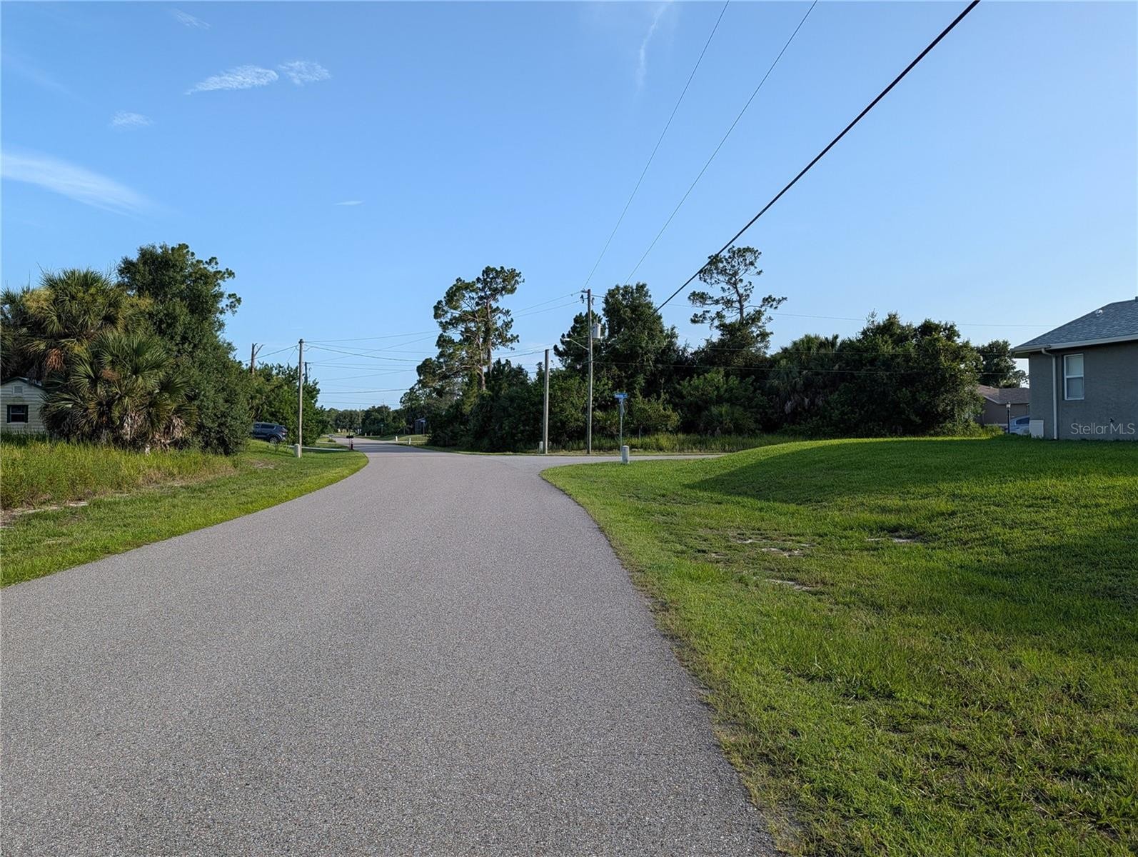 DELWOOD DR