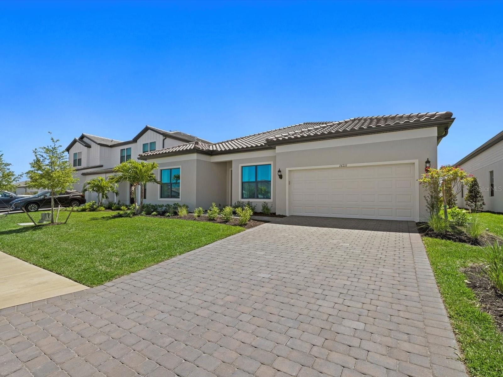16211 HIDDEN OAK LOOP
