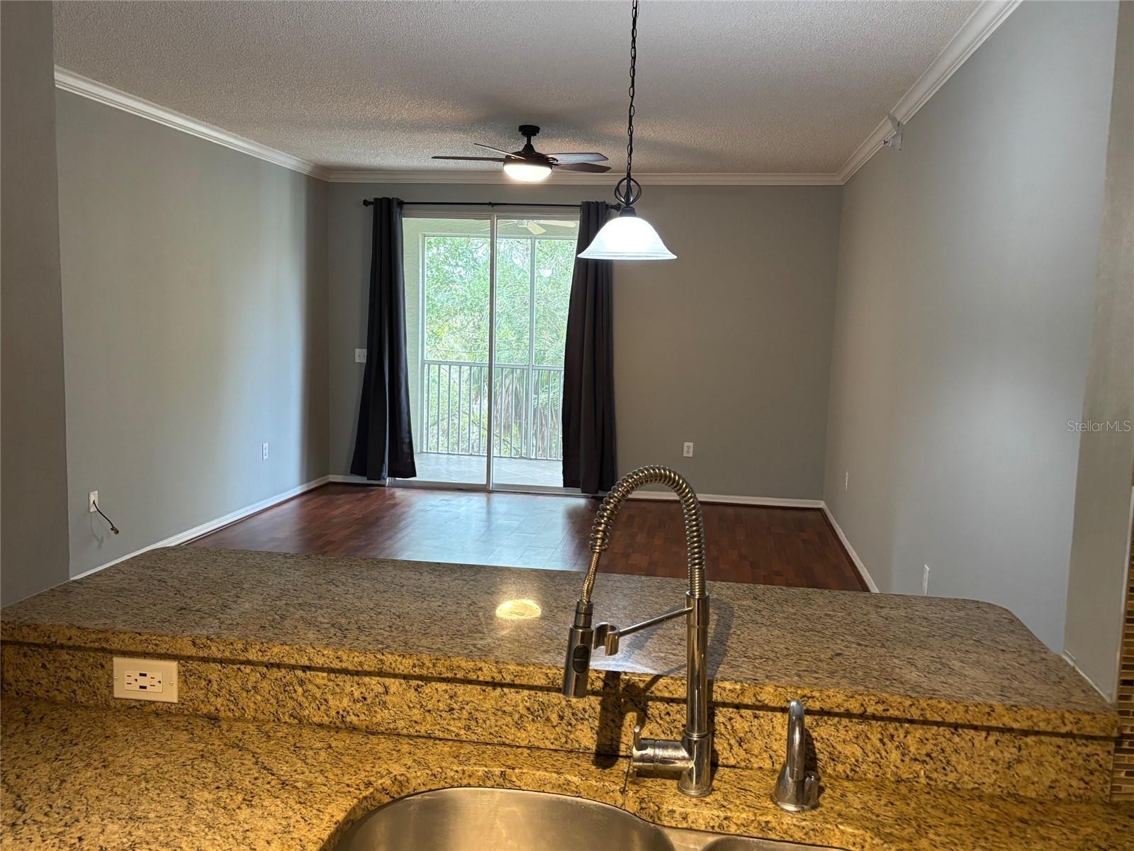 5691 BENTGRASS DR #15-209