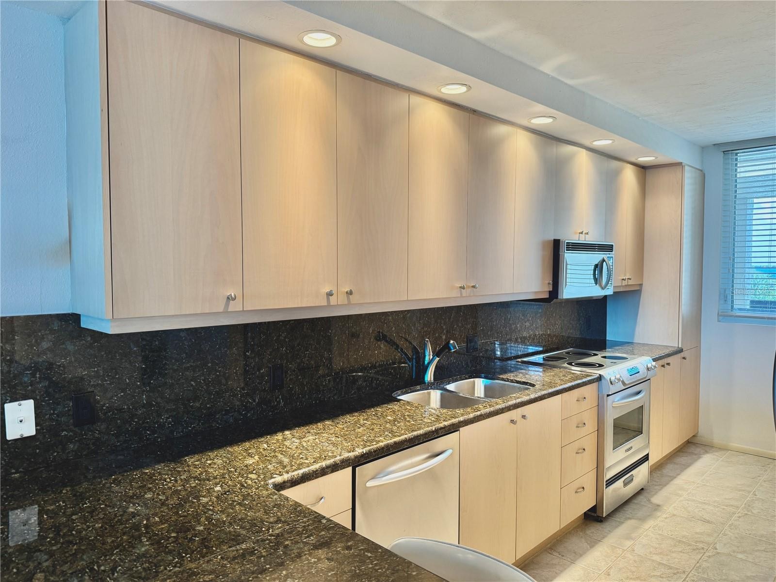 1135 GULF OF MEXICO DR #505