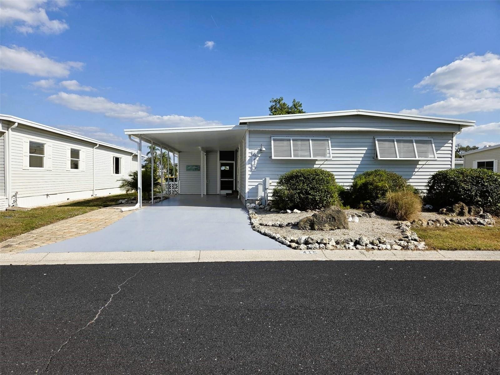 415 OAKWOOD BLVD W