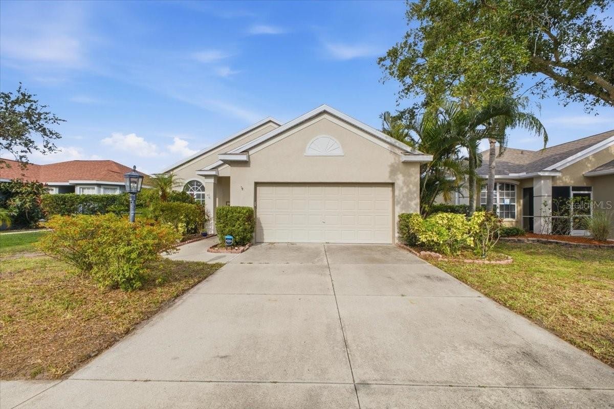 819 SPRINGWOOD CIR
