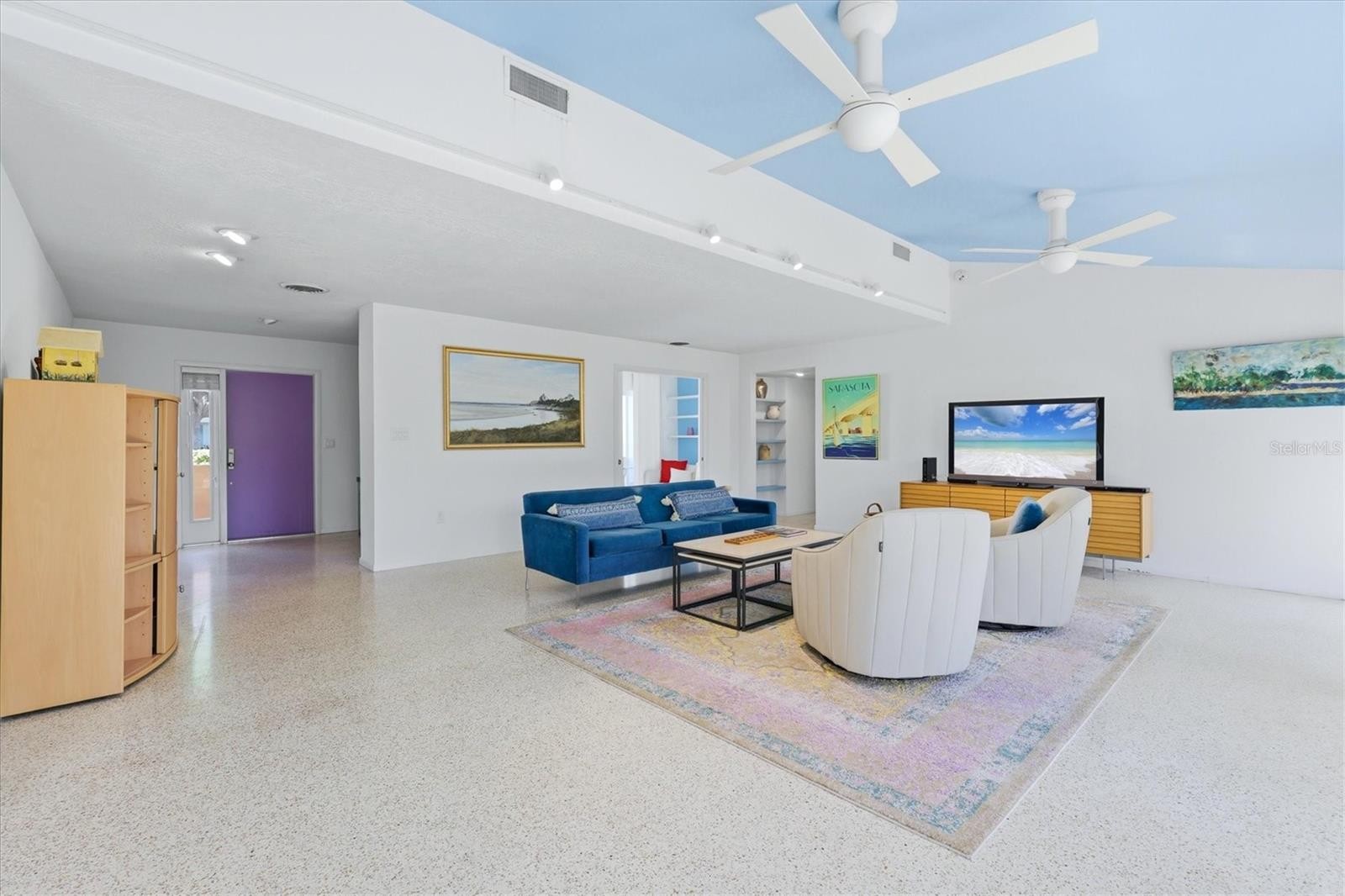 2940 BOUGAINVILLEA ST