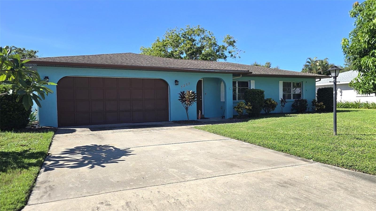 5203 18TH AVE W
