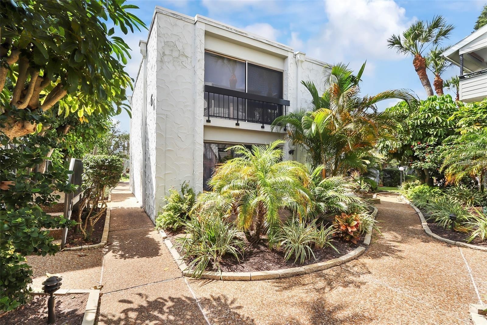 1555 TARPON CENTER DR #135