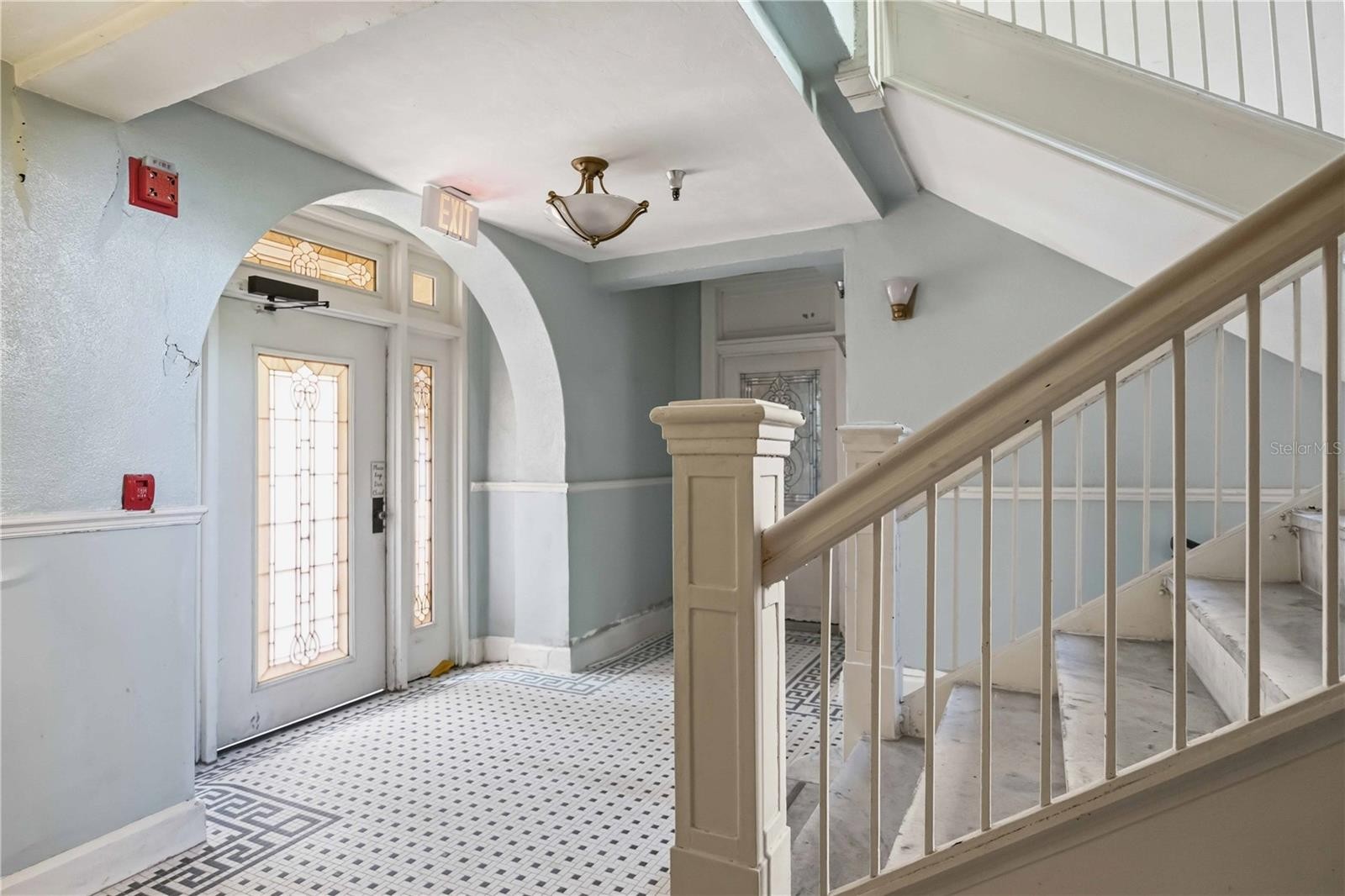 1221 N PALM AVE #203