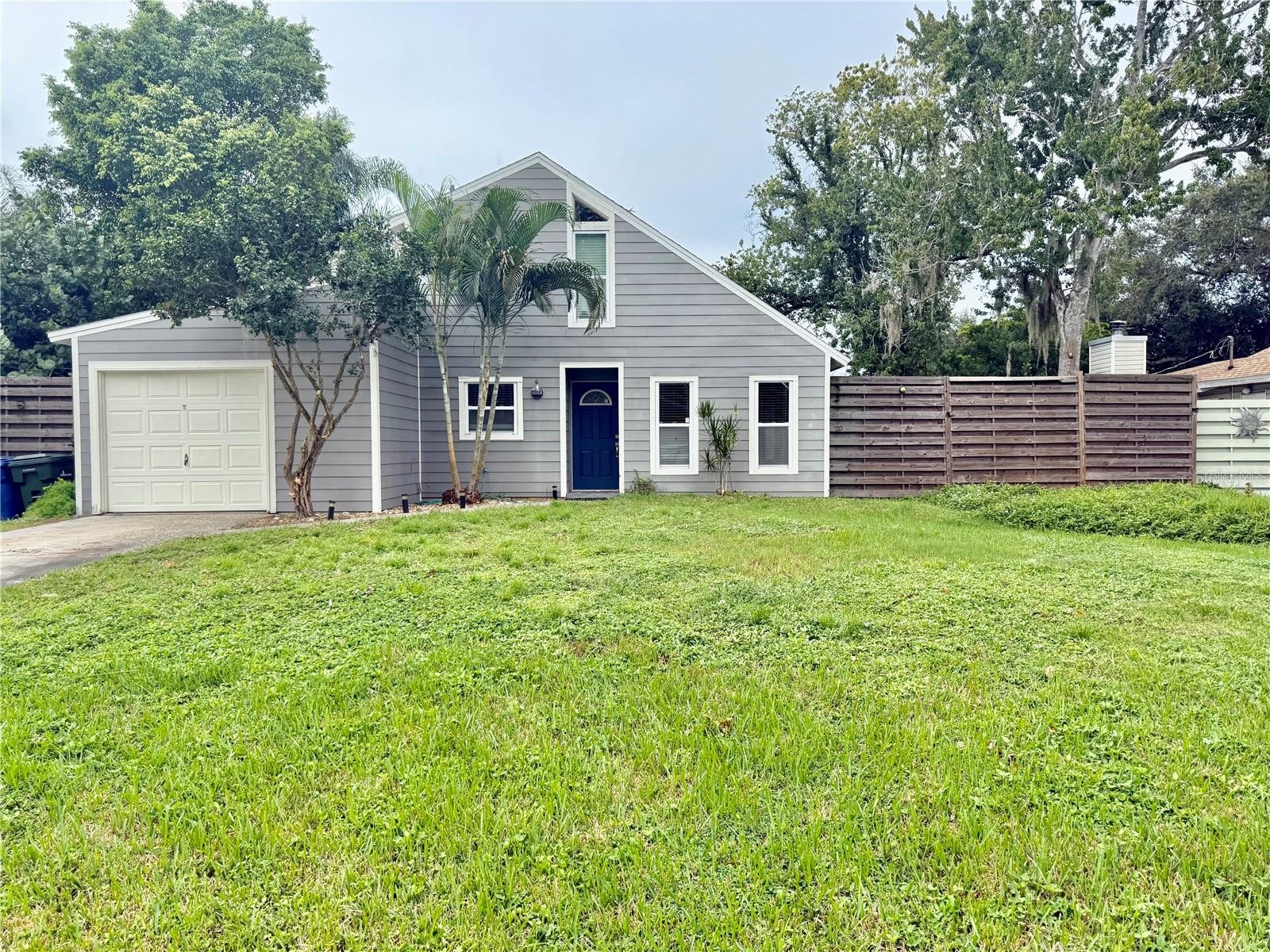 4564 IOLA DR