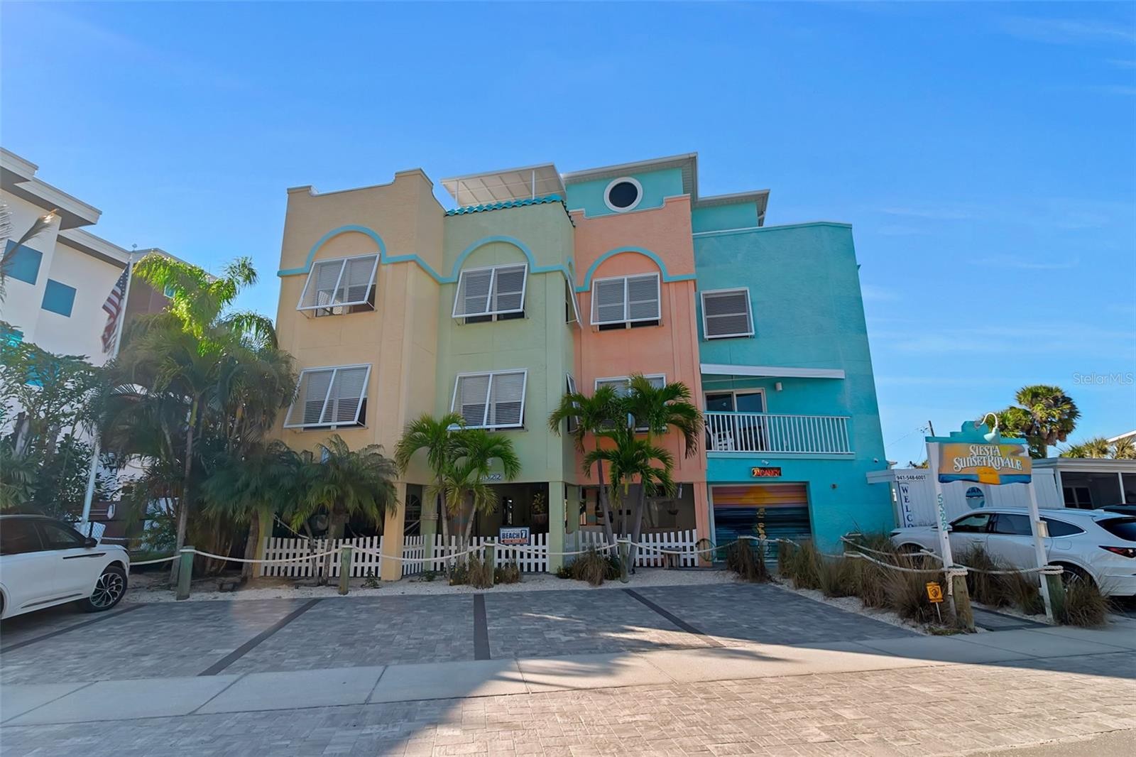 5322 CALLE DE LA SIESTA