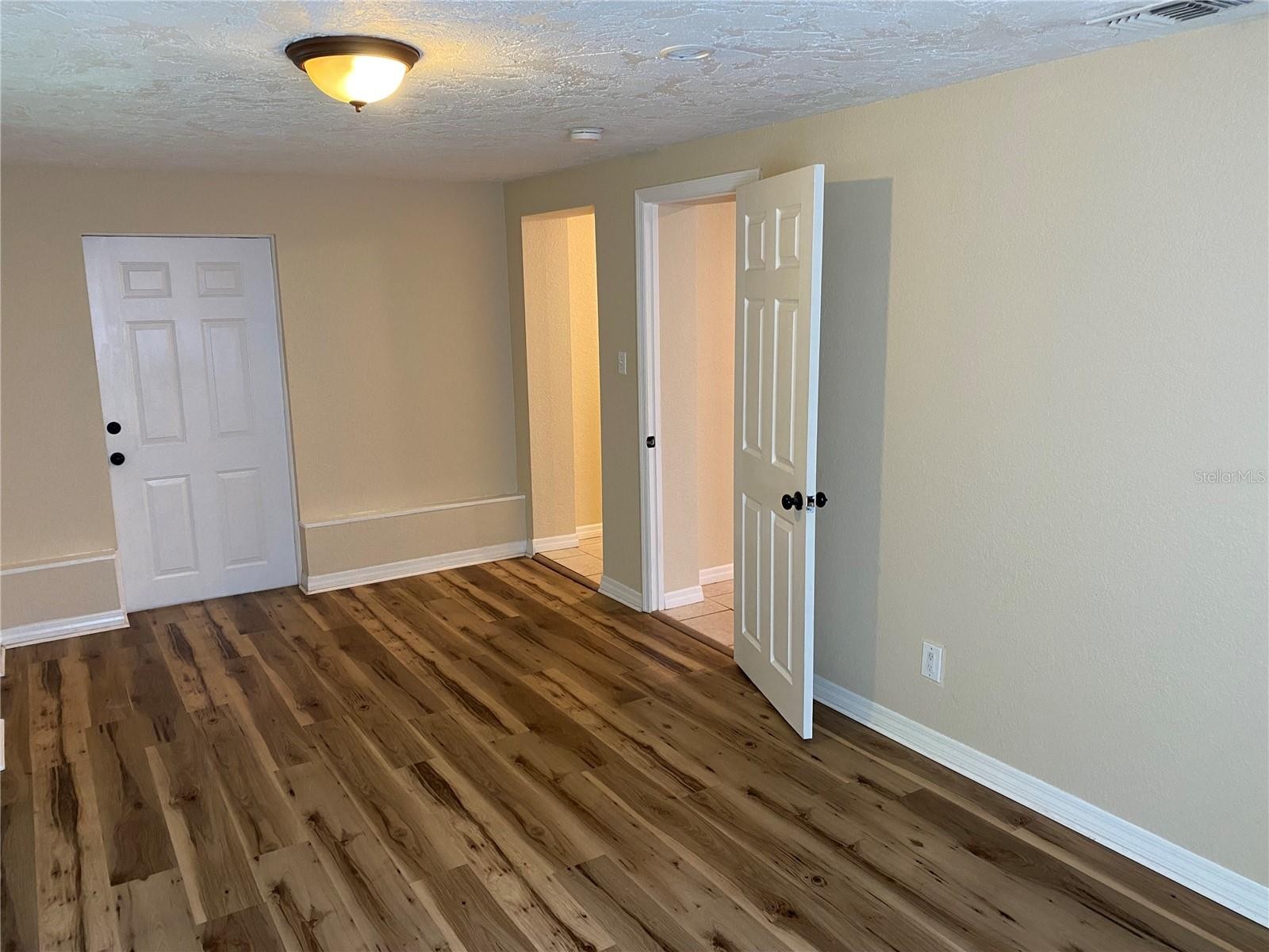 2515 CLIPPER SHIP WAY