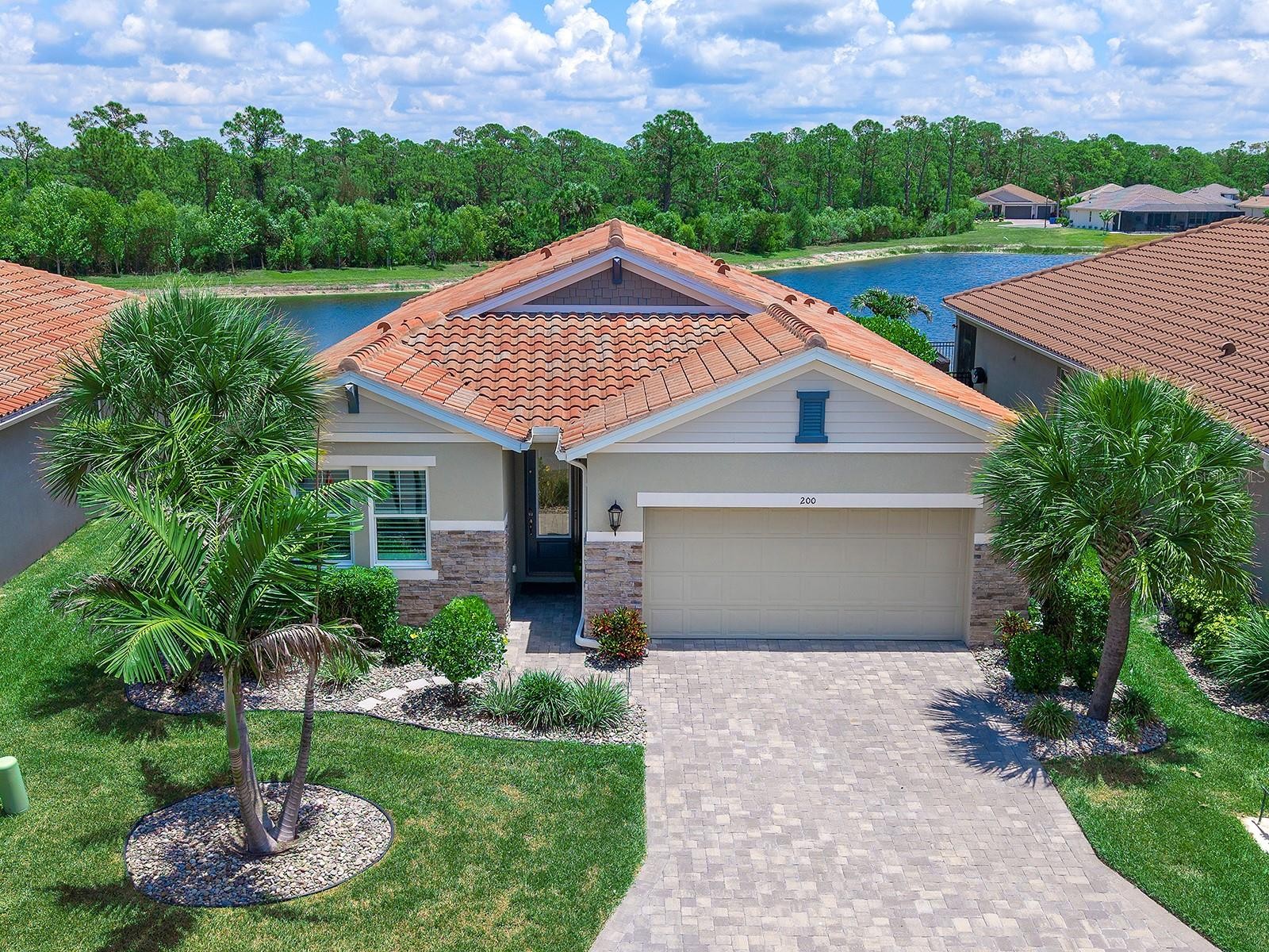 200 DAYLILY BLVD