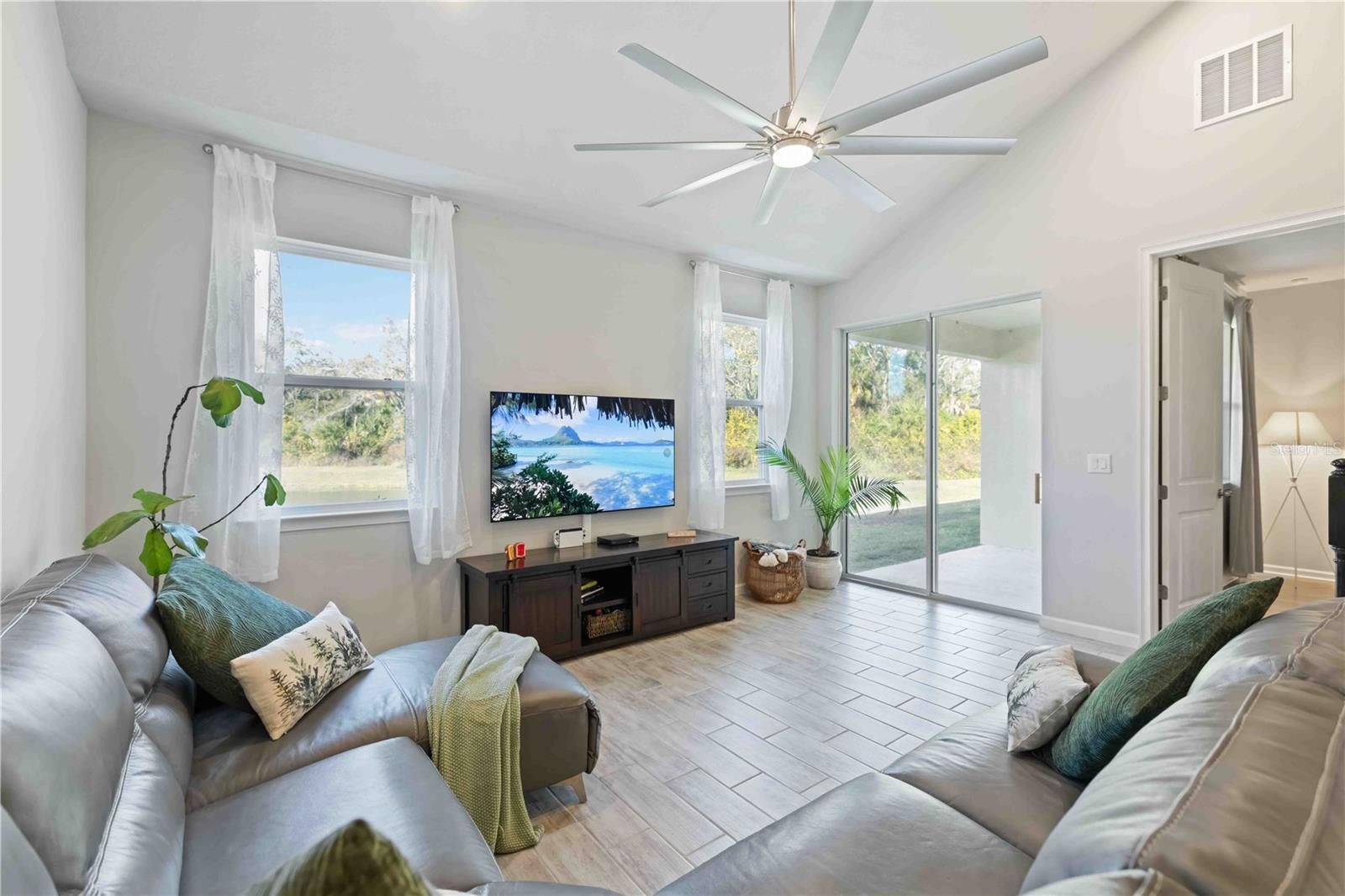 5658 SILVERBRIDGE TRL