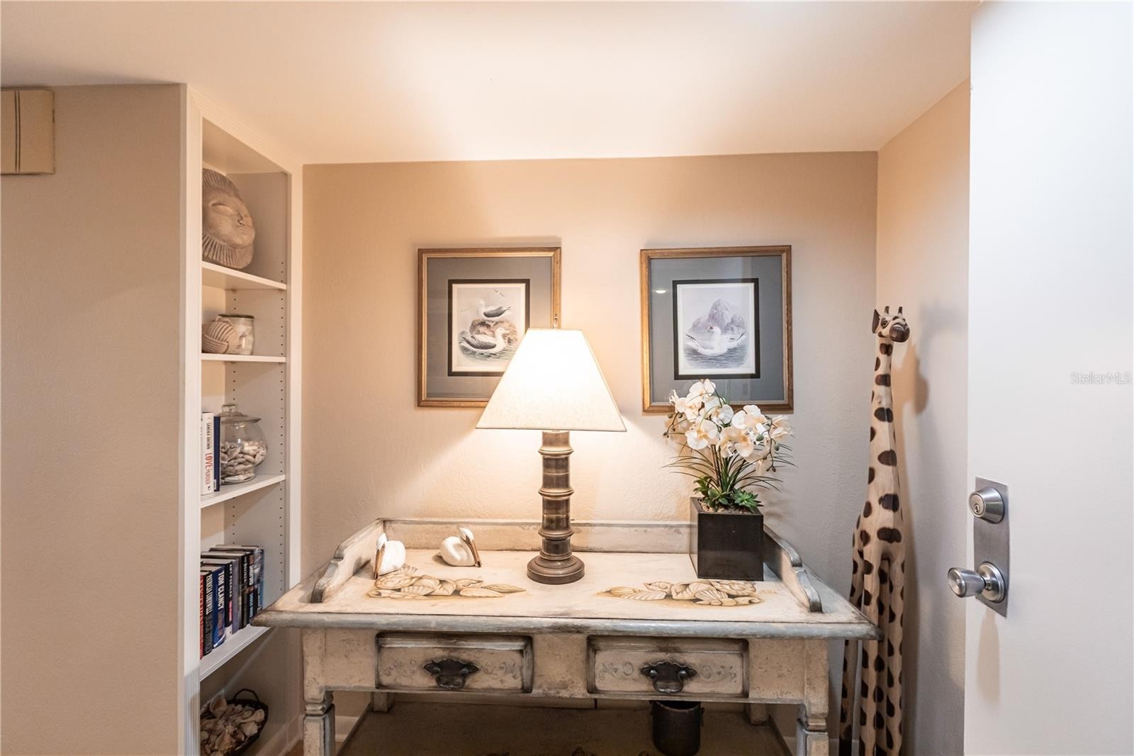 1055 W PEPPERTREE DR #703AA