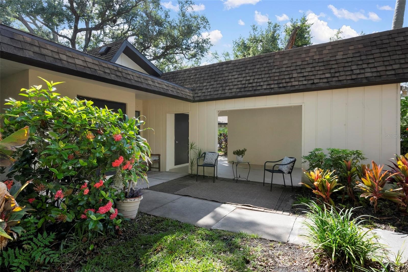 2227 CIRCLEWOOD DR #52