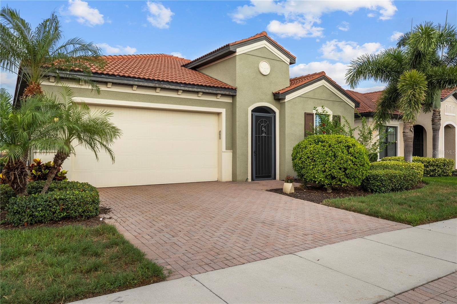 24252 GALLBERRY DR