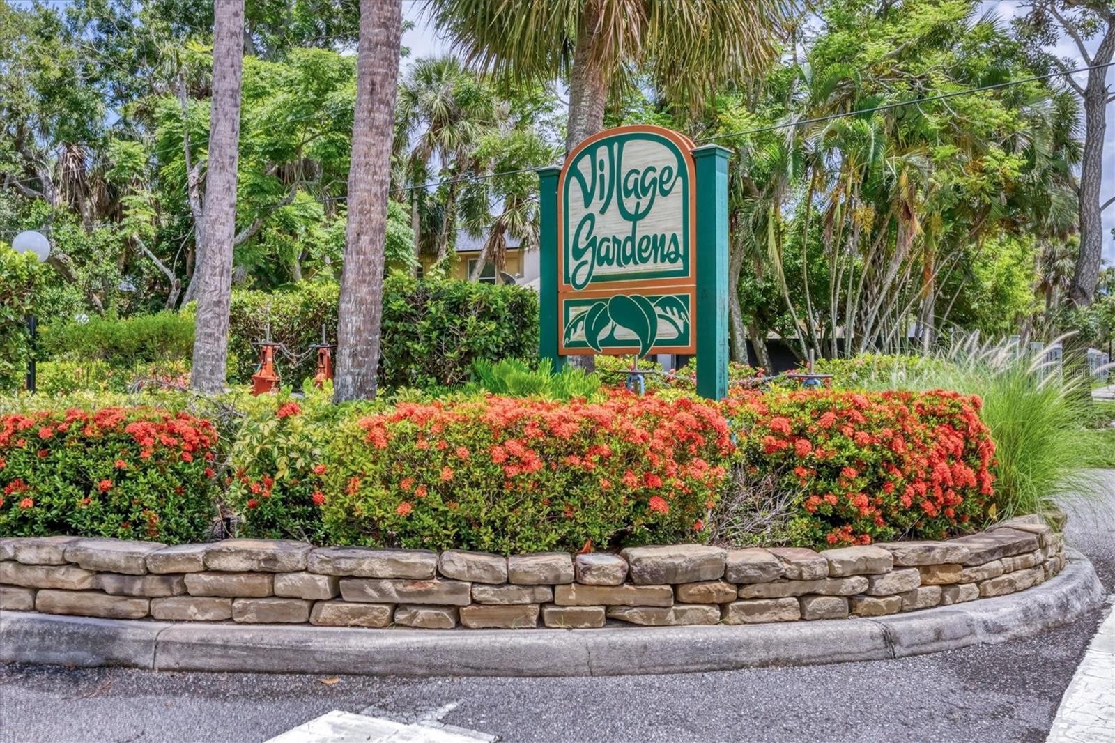 4983 VILLAGE GARDENS DR #45