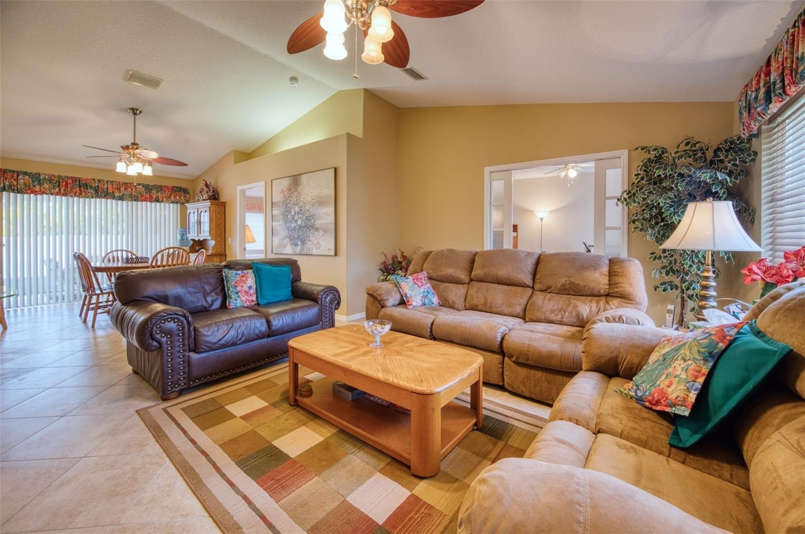 541 FALKLAND RD