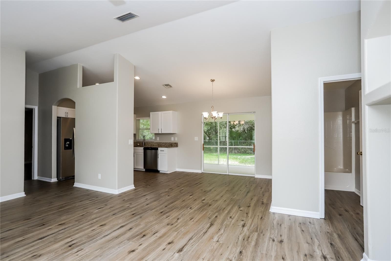 2550 COMET LN