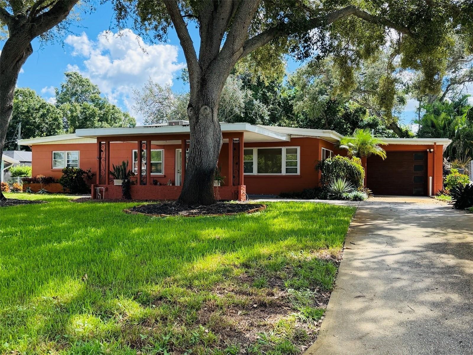 126 HOLLY AVE
