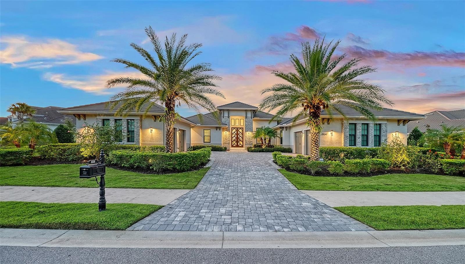8339 LUCERNE LOOP
