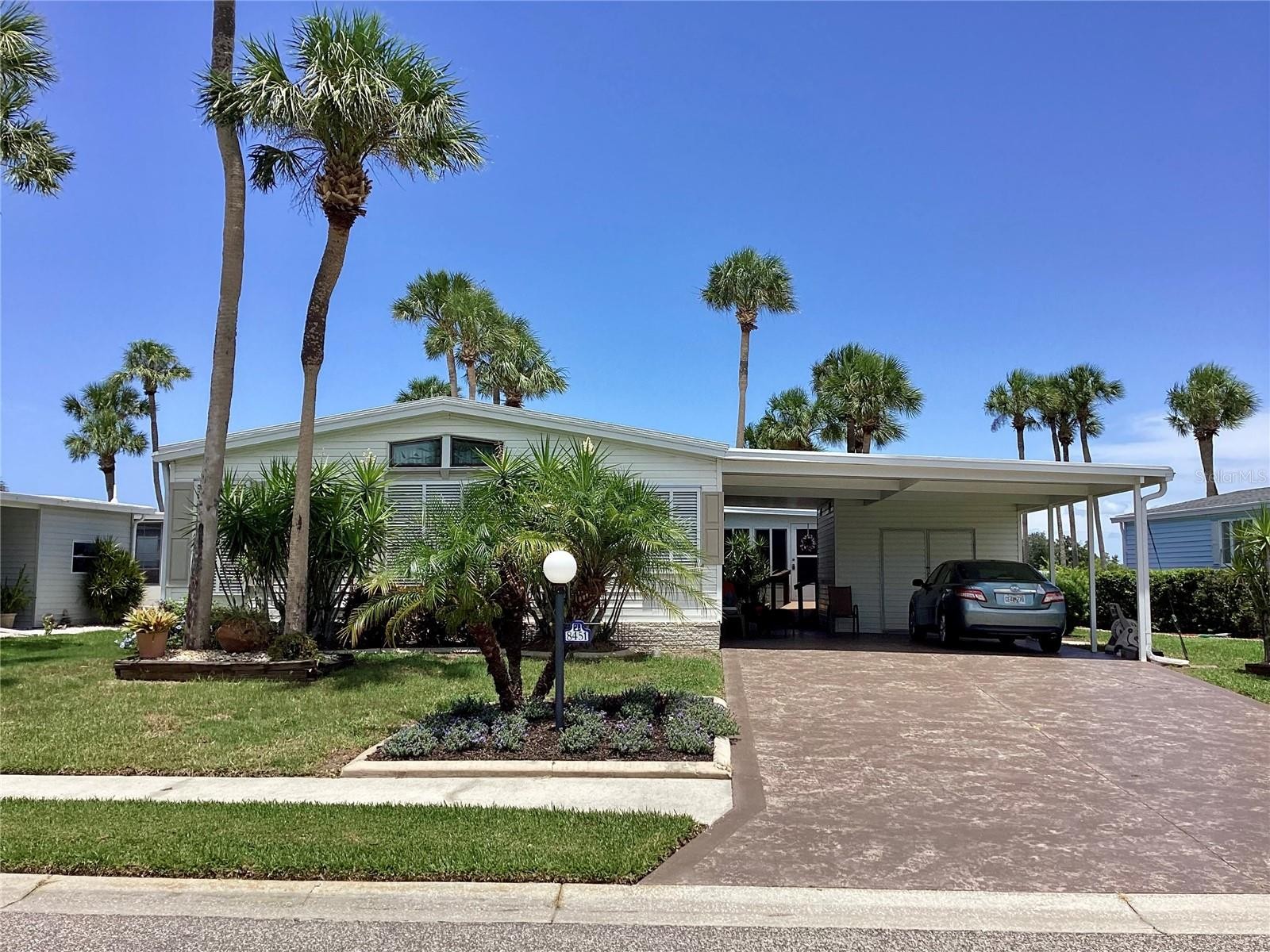 8451 IMPERIAL CIR