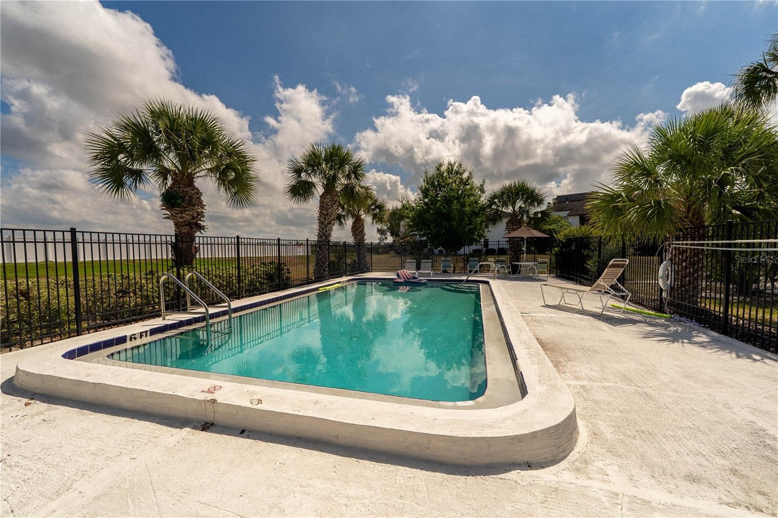 2433 TWIN DR #5