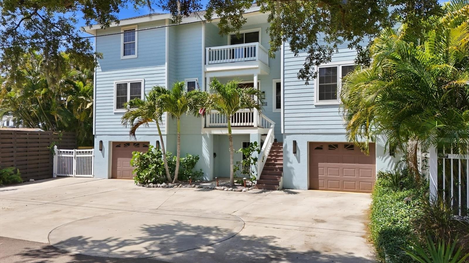 5544 DINAH LN