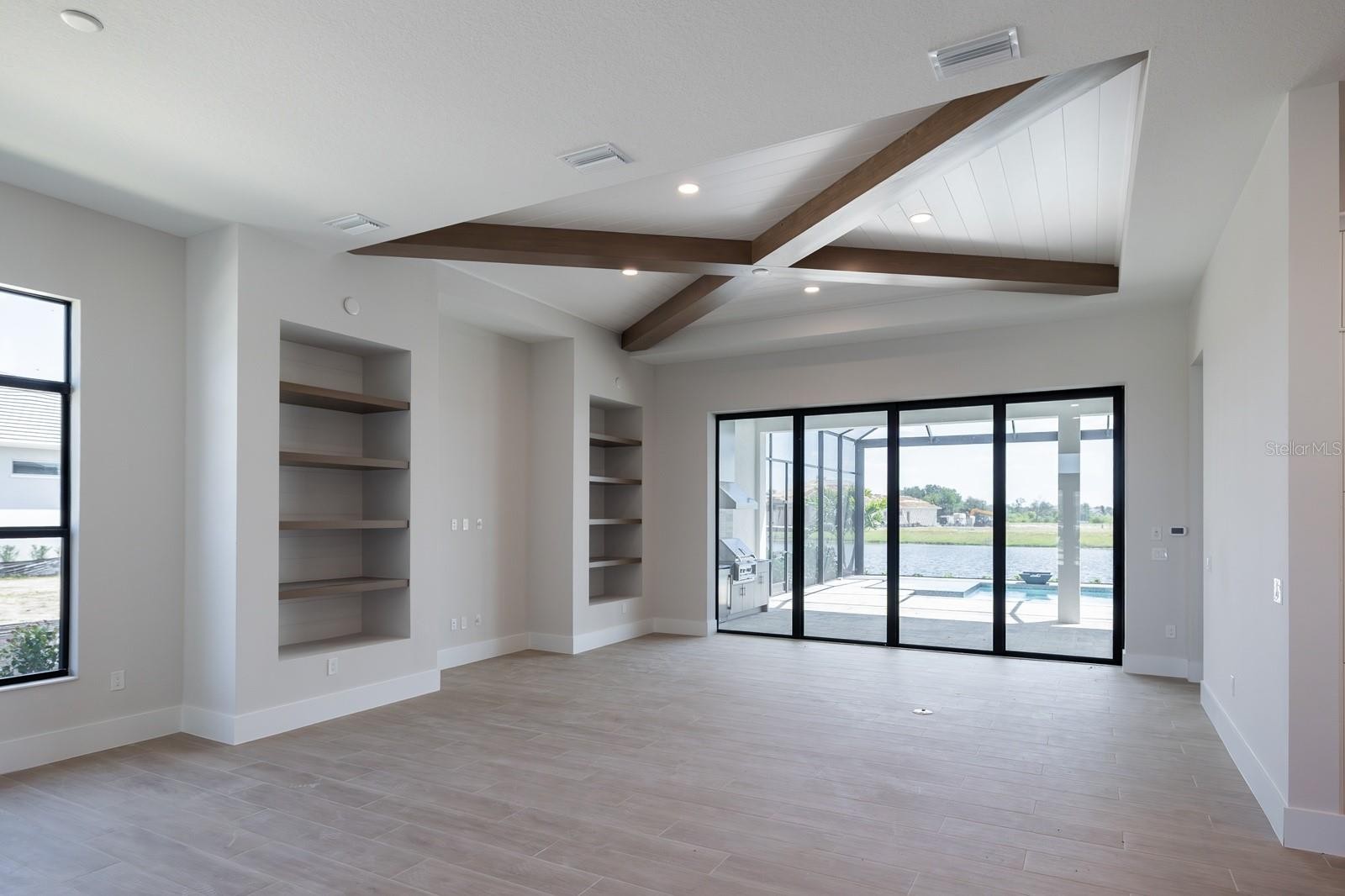 312 BLUE PEARL CT.