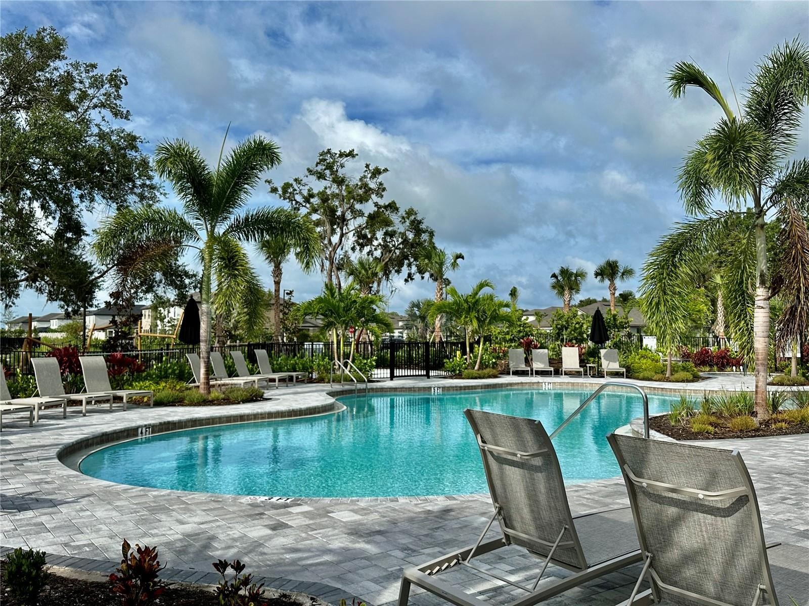 15109 SHADY PALMS LN