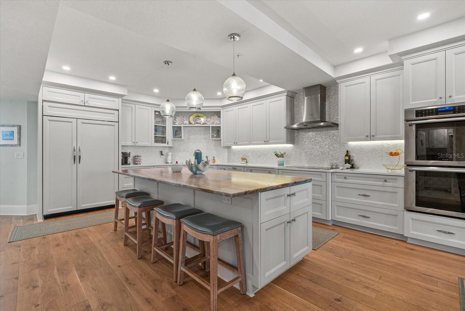 1260 DOLPHIN BAY WAY #401