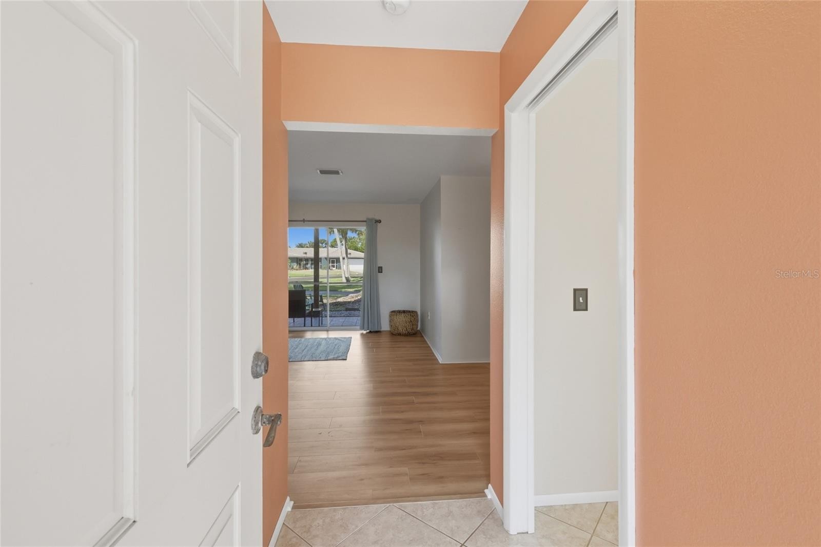 404 OXFORD DR #404