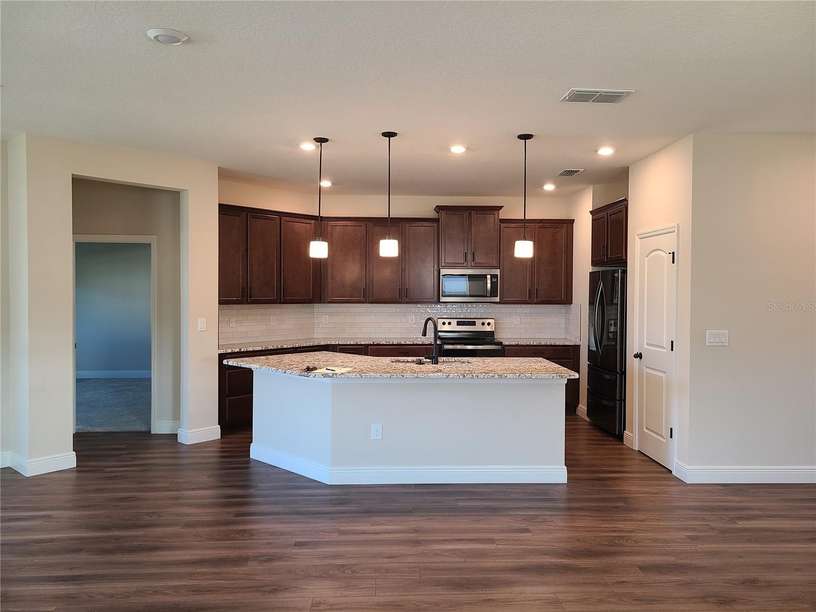 5736 143RD CT E