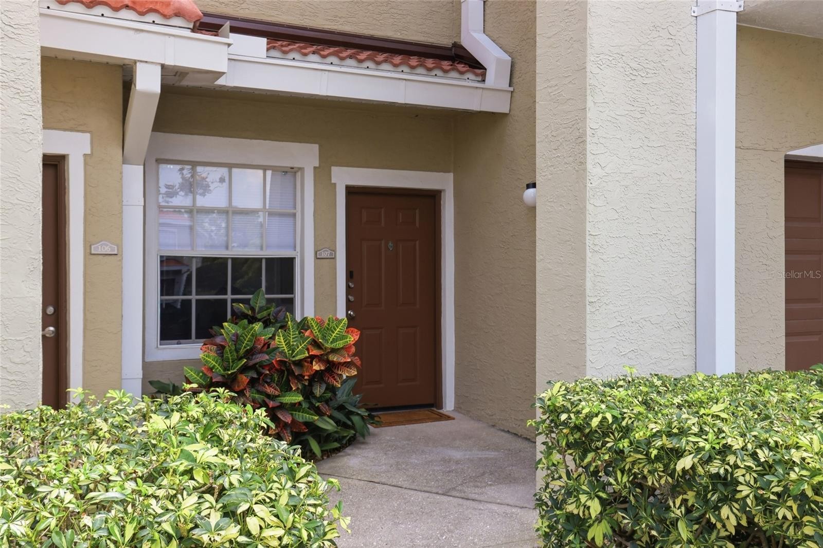 5600 BENTGRASS DR #8-107