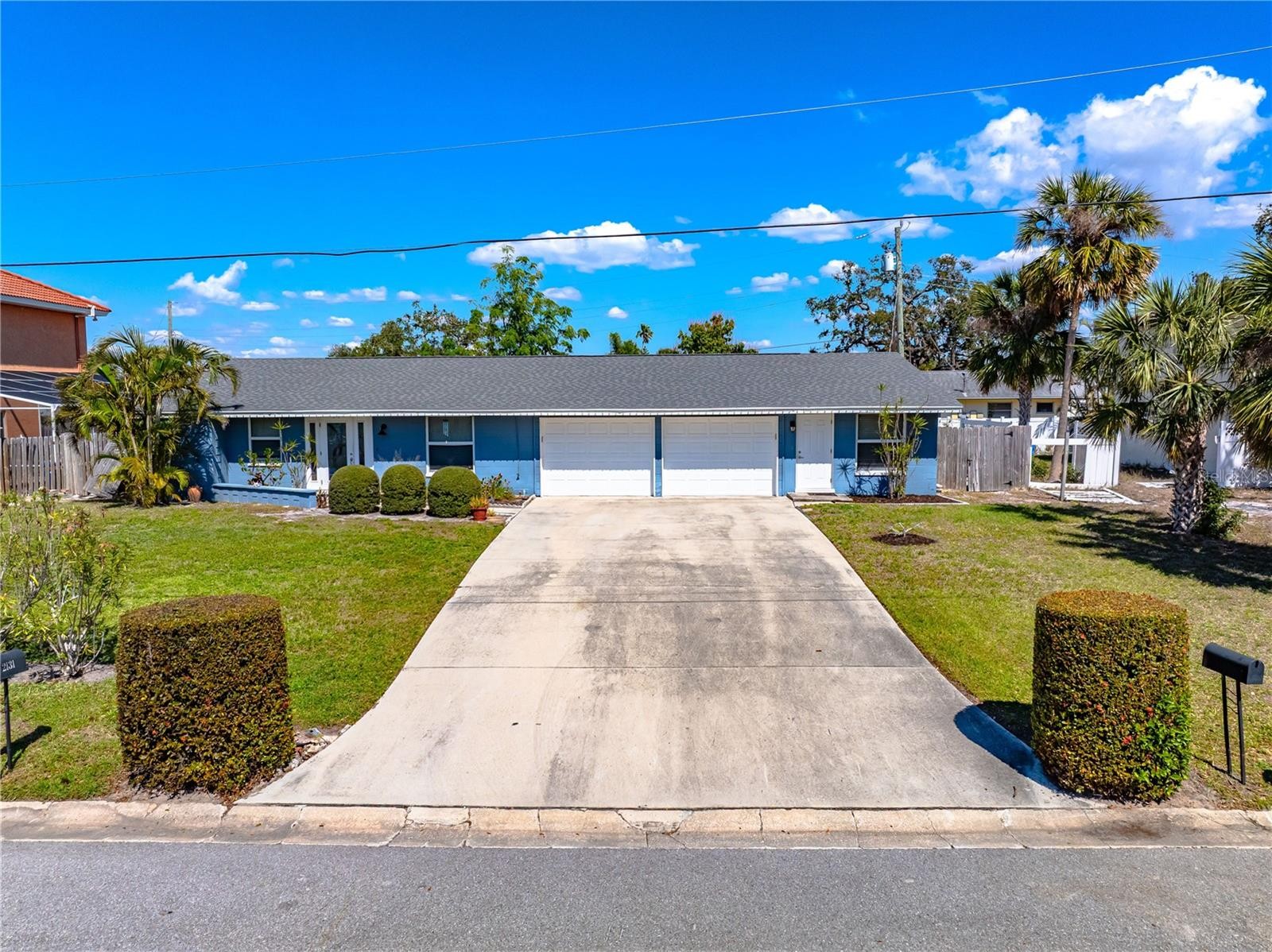 2131 MONTCLAIR DR