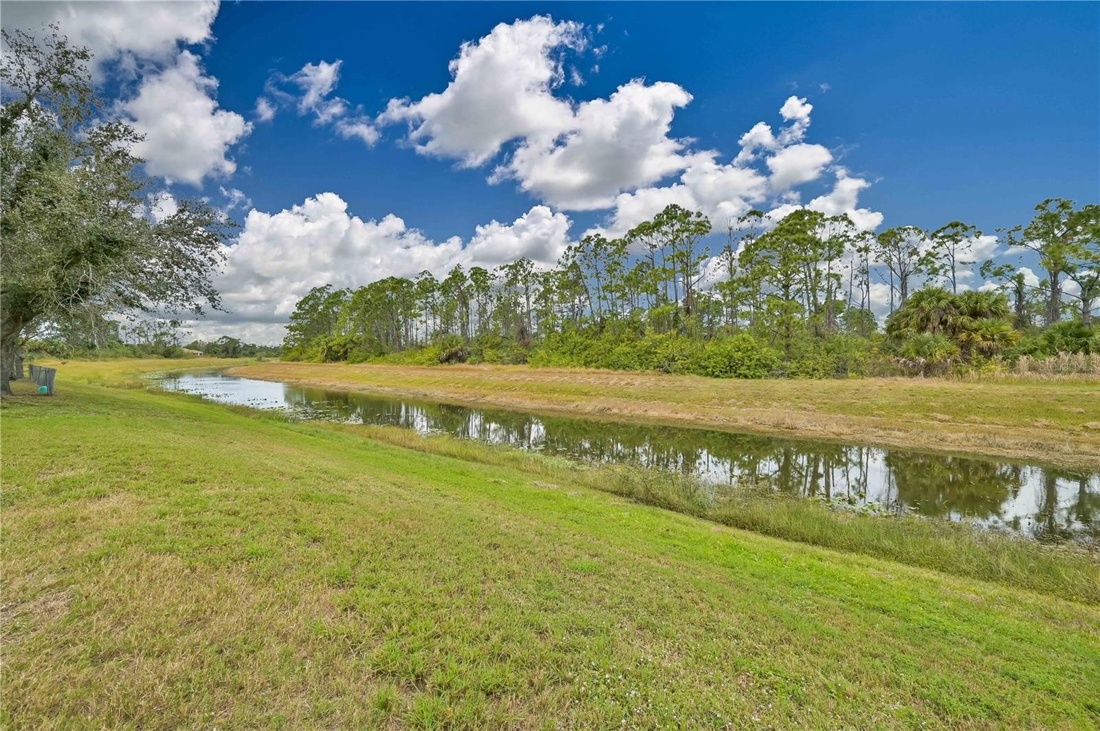 8014 SAWYER CIR