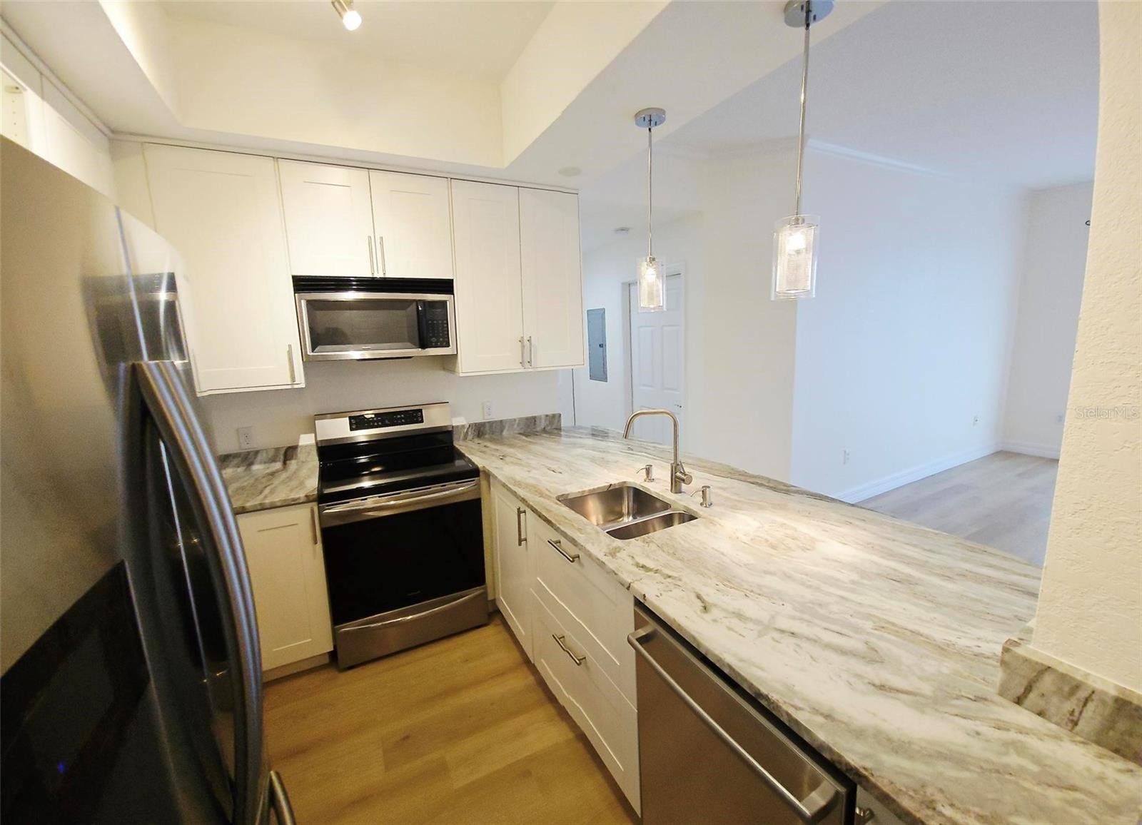 1064 N TAMIAMI TRL #1435